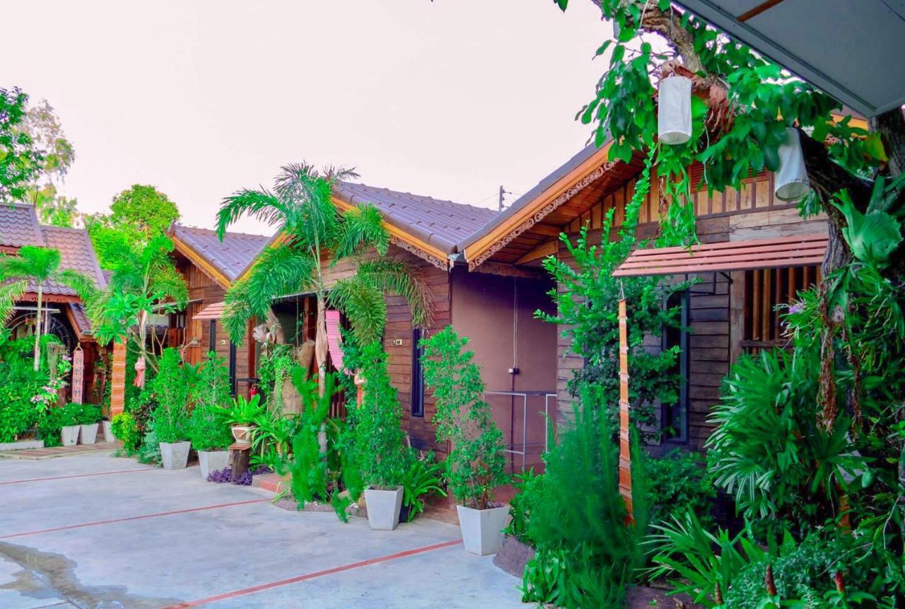 Khum Lanna Boutique Hotel Sisaket Eksteriør billede